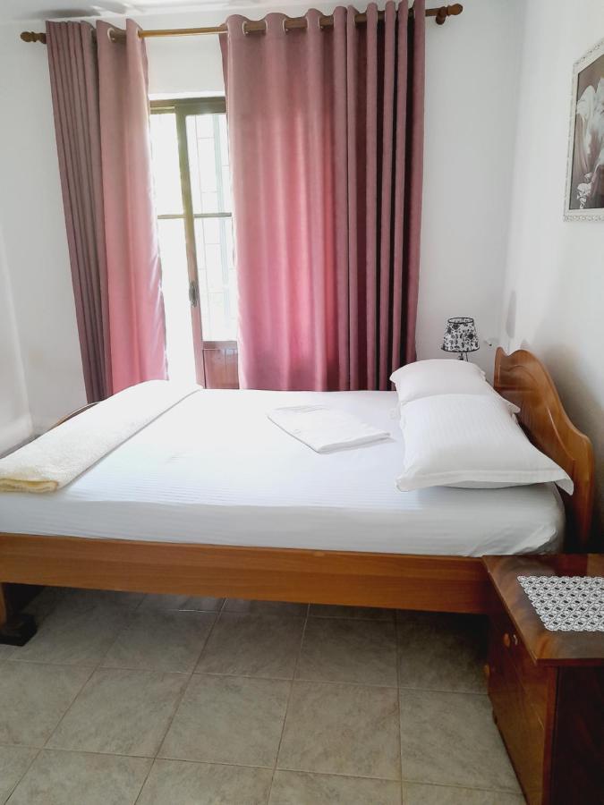 Vila Aliaj Luxury Apartment With 2 Rooms With Private Wonderful Terrace Durres Exterior photo