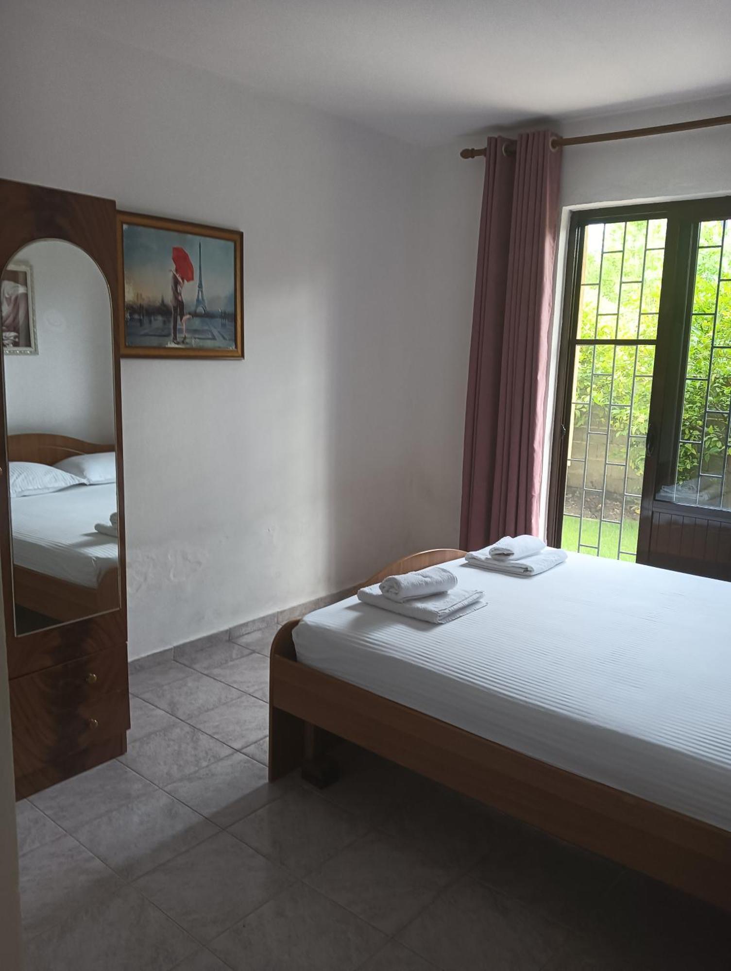 Vila Aliaj Luxury Apartment With 2 Rooms With Private Wonderful Terrace Durres Exterior photo