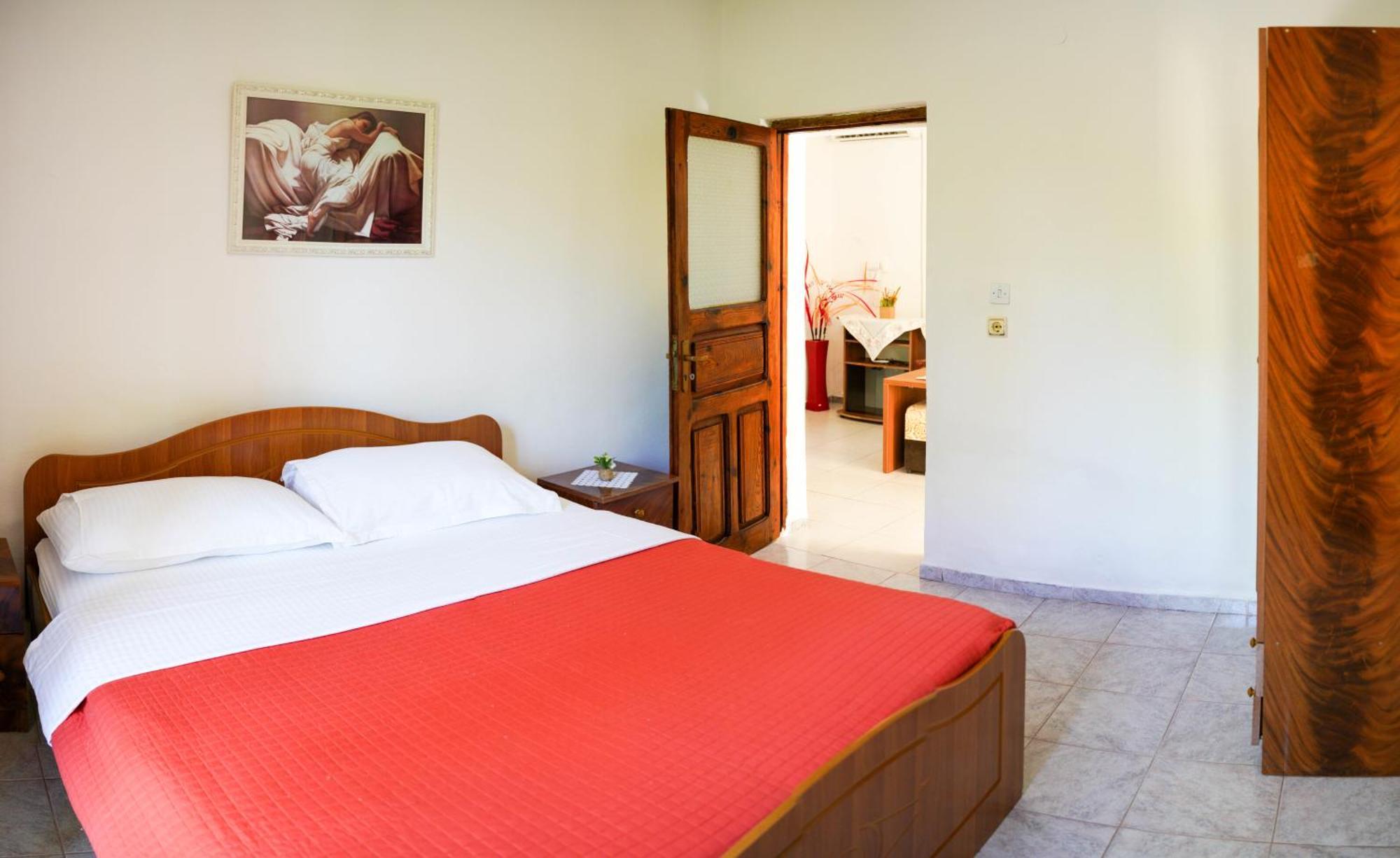 Vila Aliaj Luxury Apartment With 2 Rooms With Private Wonderful Terrace Durres Exterior photo