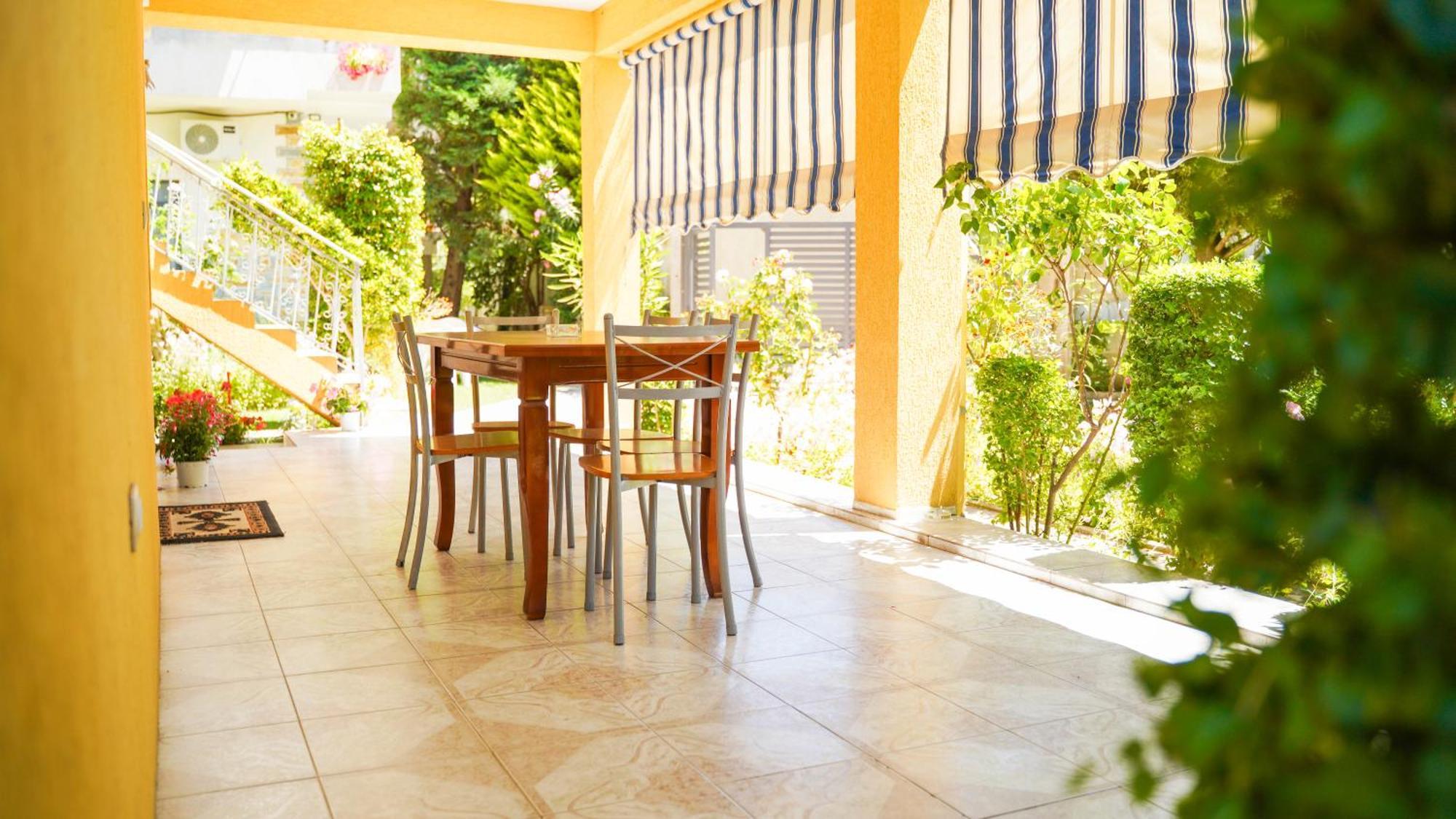 Vila Aliaj Luxury Apartment With 2 Rooms With Private Wonderful Terrace Durres Exterior photo